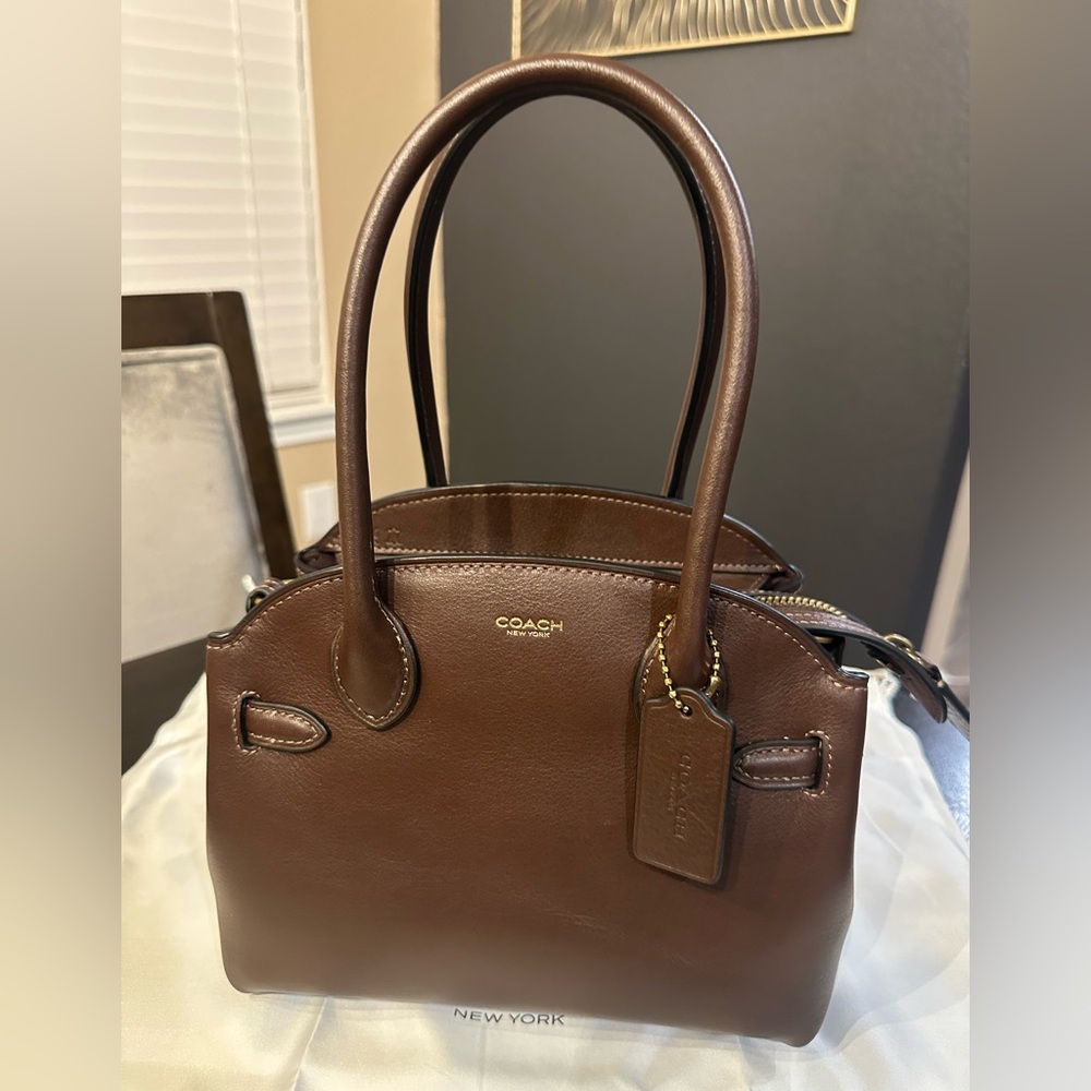 Coach Empire 21 Maple